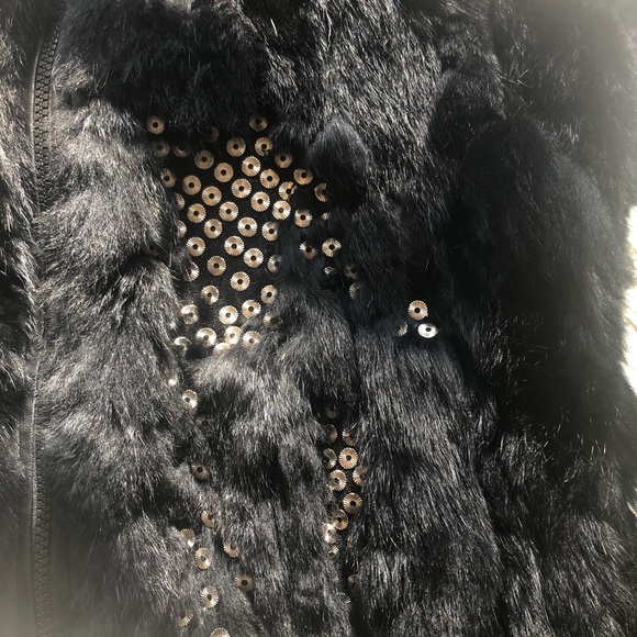 Black Rabbit Fur vest w/ studs - Picture 7 of 8